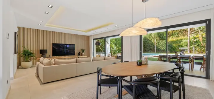 Продажа  отдельно стоящей виллы в Nueva Andalucía 0