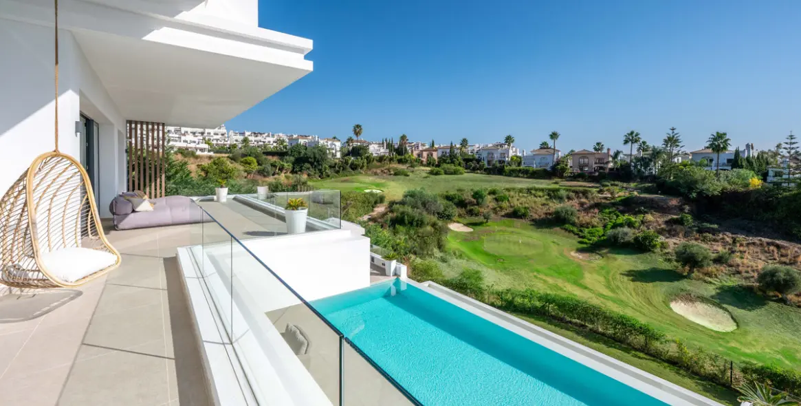 Продажа  отдельно стоящей виллы в Estepona 10