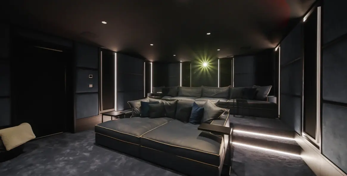 Sale of detached villa in Estepona 27