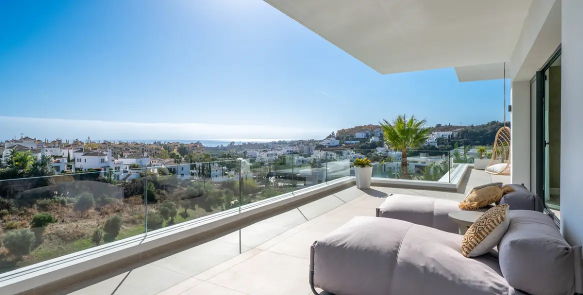 Sale of detached villa in Estepona 37