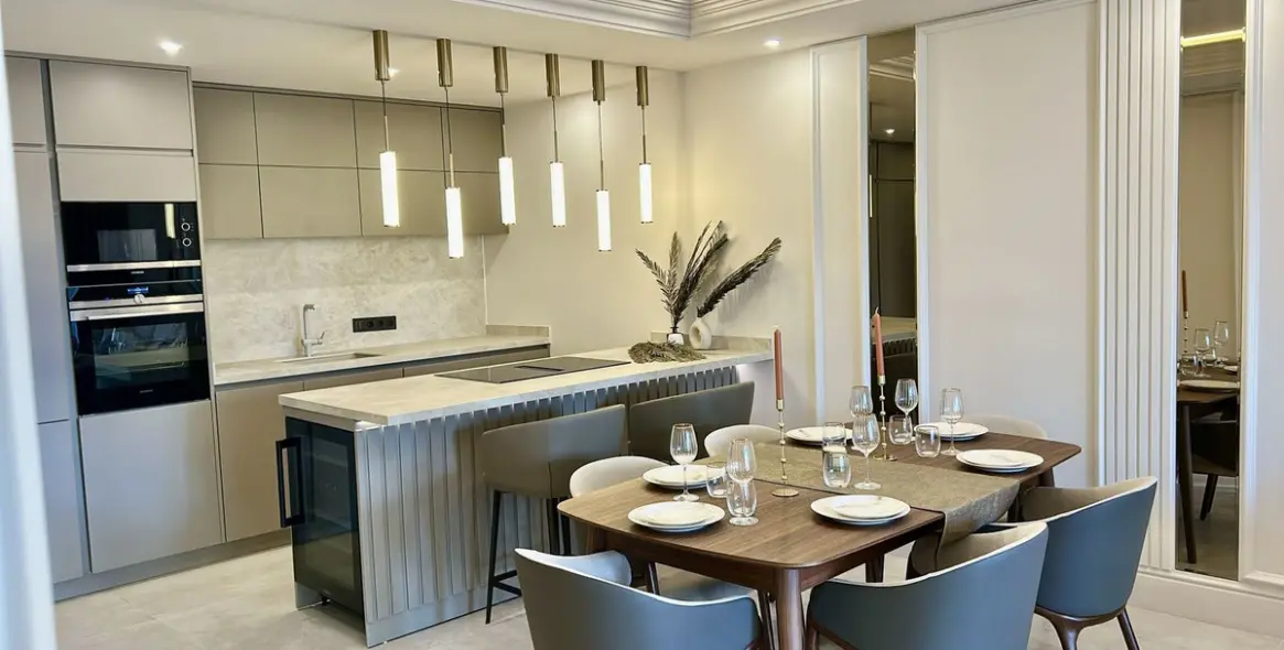 Venta de apartamento en planta baja en New Golden Mile 2