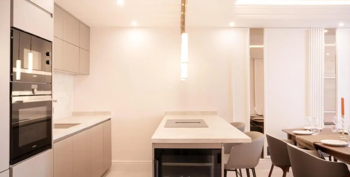 Venta de apartamento en planta baja en New Golden Mile 4