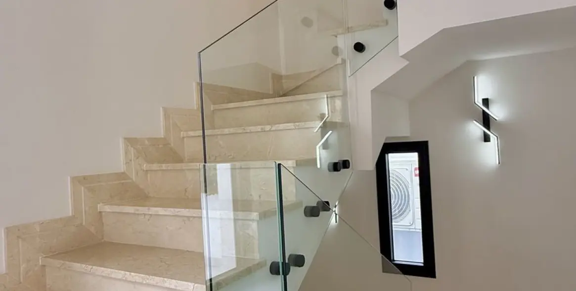 Sale of detached villa in Nueva Andalucía 14