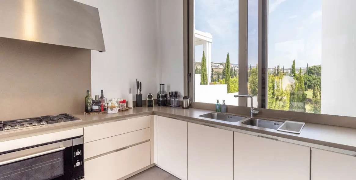 Краткосрочная аренда  отдельно стоящей виллы в Benahavís 24