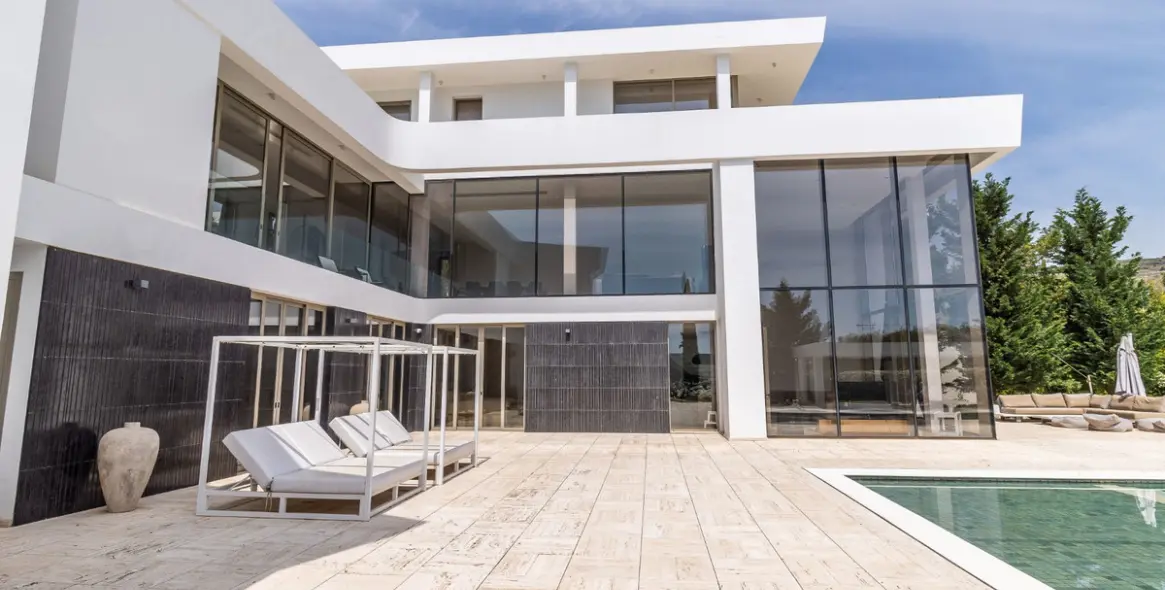 Краткосрочная аренда  отдельно стоящей виллы в Benahavís 40