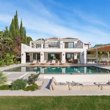 Venta de villa independiente en La Quinta