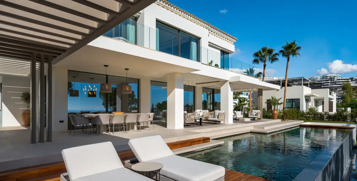 Venta de villa independiente en La Quinta 13