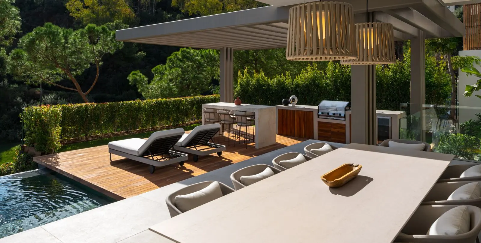 Sale of detached villa in La Quinta 12