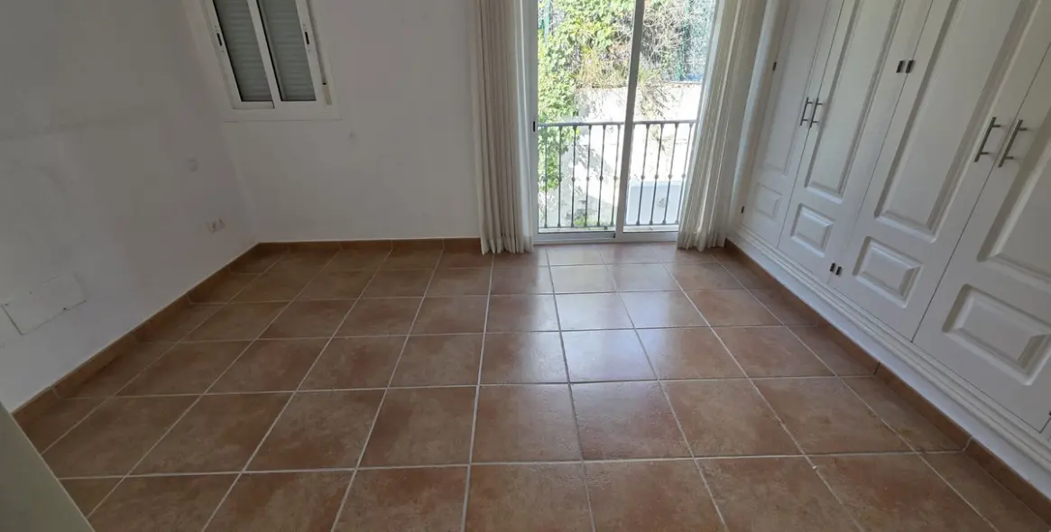 Long-term rent of townhouse in Benahavís 12