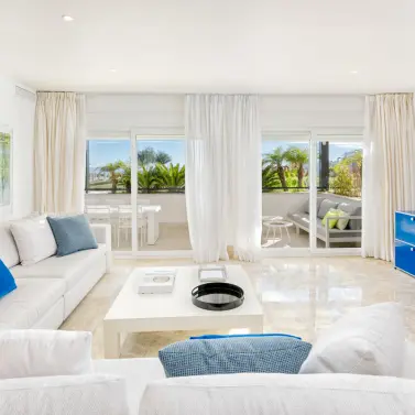 Долгосрочная аренда дома на две семьи в Marbella