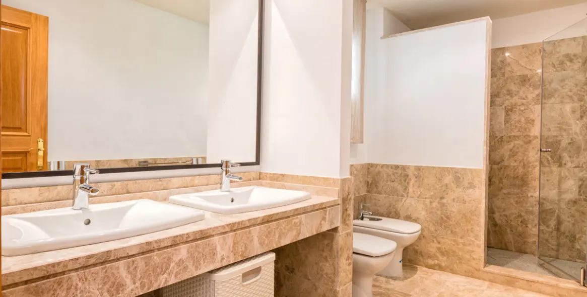 Долгосрочная аренда дома на две семьи в Marbella 16