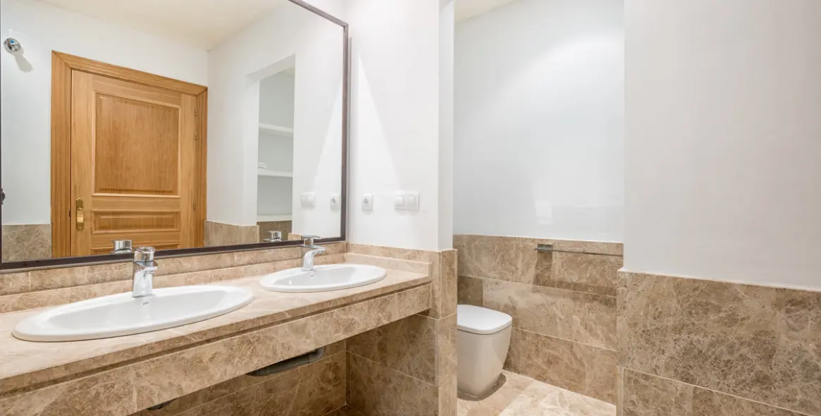 Долгосрочная аренда дома на две семьи в Marbella 19