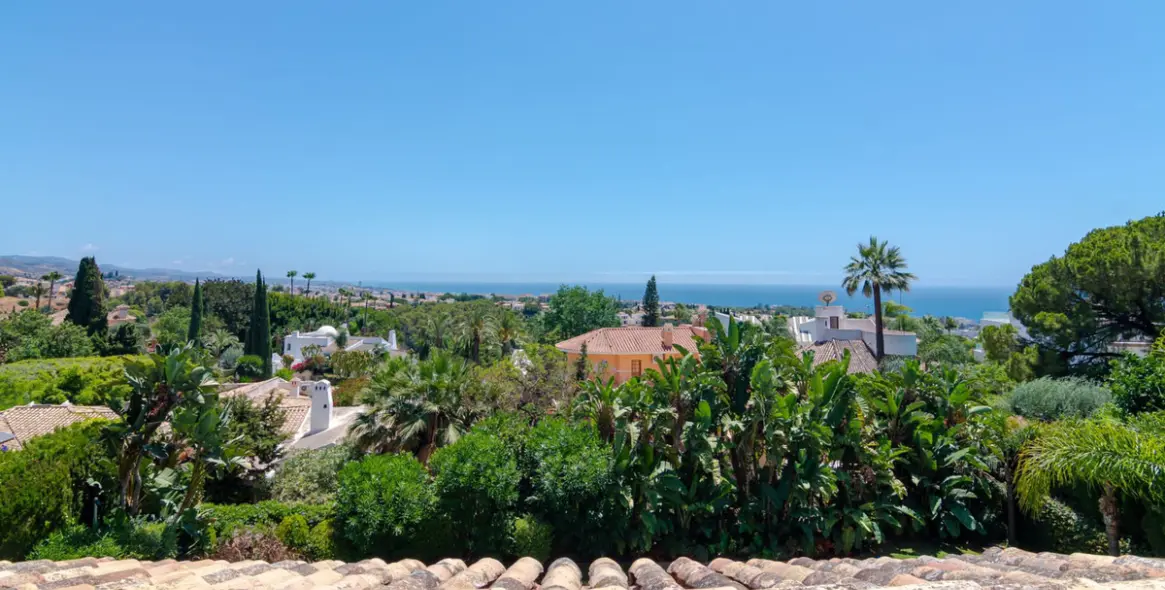 Краткосрочная аренда  отдельно стоящей виллы в The Golden Mile 7