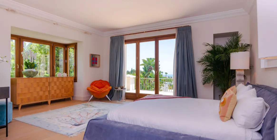 Краткосрочная аренда  отдельно стоящей виллы в The Golden Mile 13