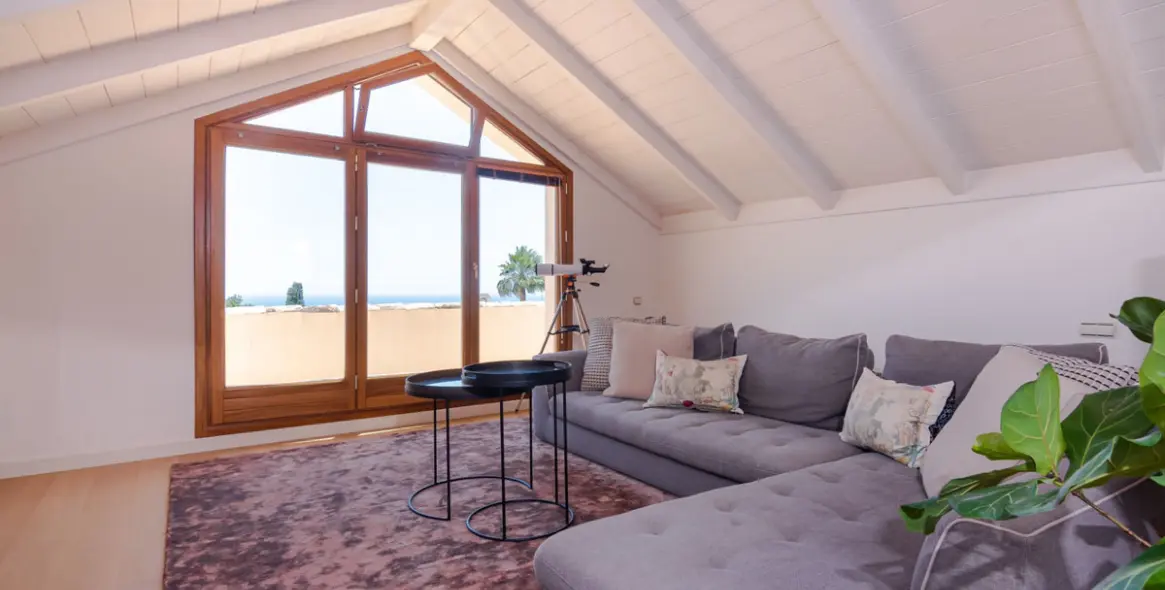 Краткосрочная аренда  отдельно стоящей виллы в The Golden Mile 17