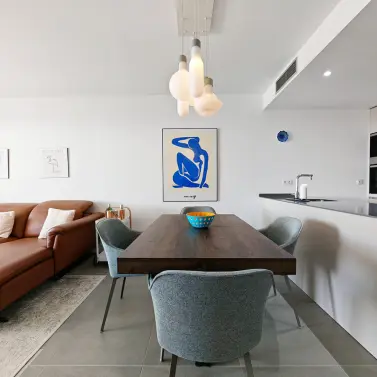 Sale of middle floor apartment in Manilva