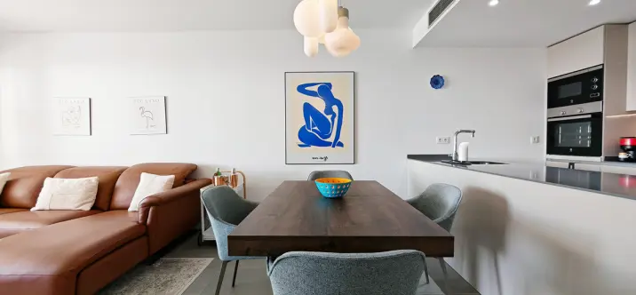 Sale of middle floor apartment in Manilva 2