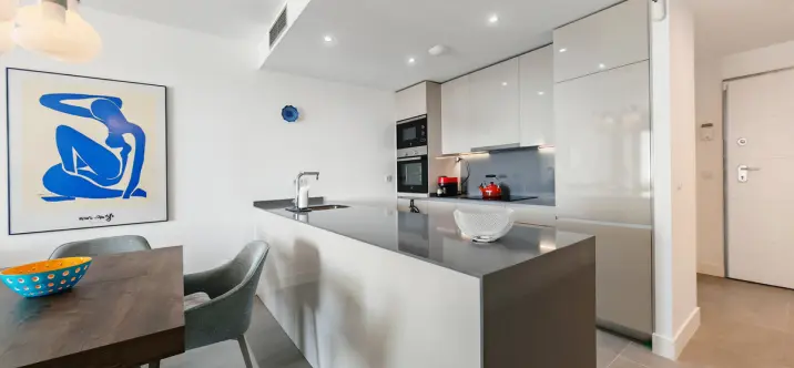 Sale of middle floor apartment in Manilva 3