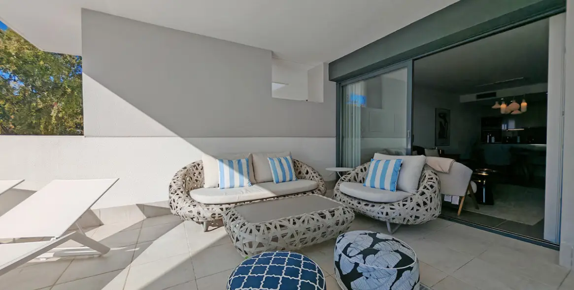 Sale of middle floor apartment in Manilva 7