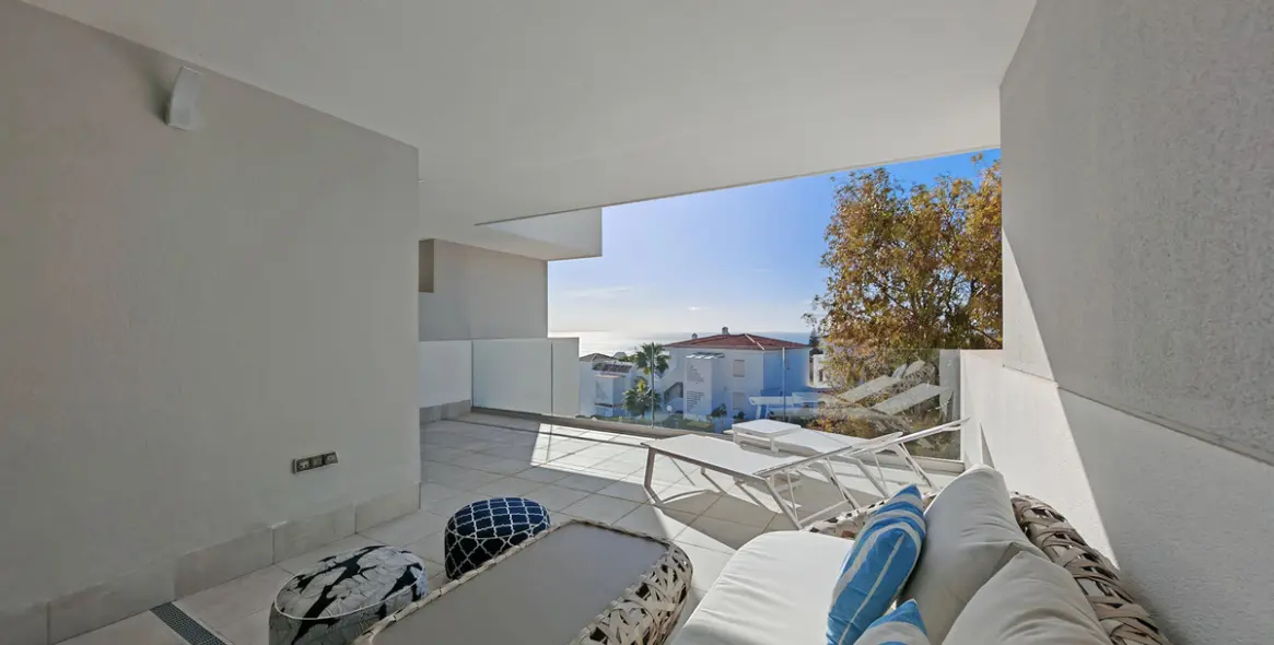 Sale of middle floor apartment in Manilva 8