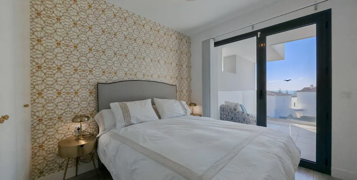 Sale of middle floor apartment in Manilva 9