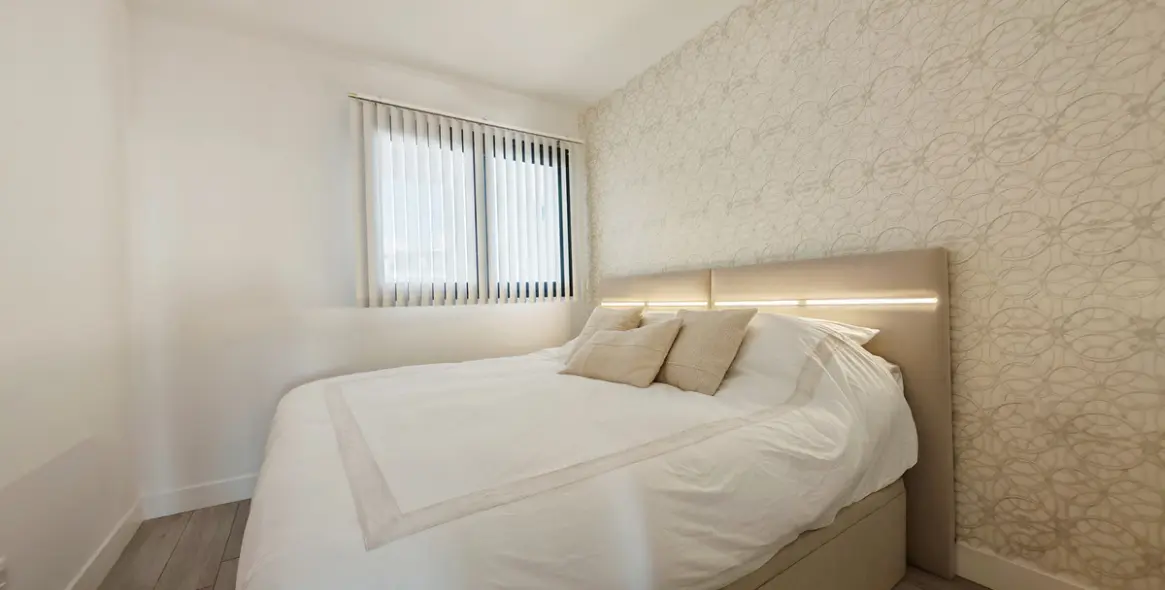 Sale of middle floor apartment in Manilva 14