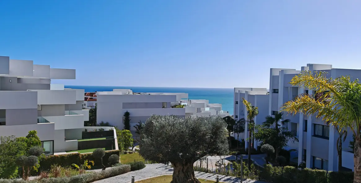 Sale of middle floor apartment in Manilva 20