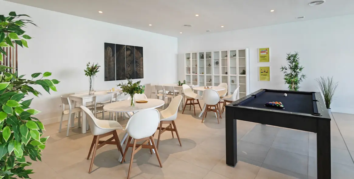 Sale of middle floor apartment in Manilva 25