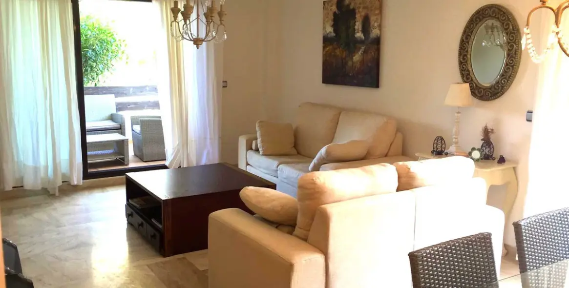 Продажа апартаментов на первом этаже в Doña Julia 13