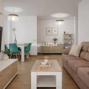 Venta de apartamento en planta media en Marbella