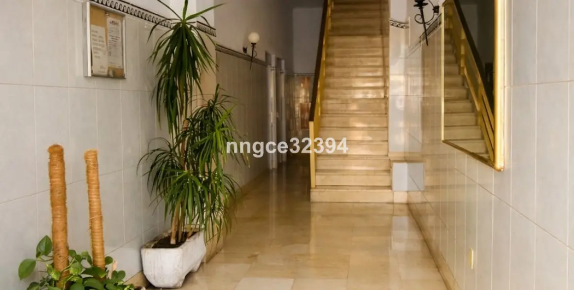 Sale of middle floor apartment in Marbella 19