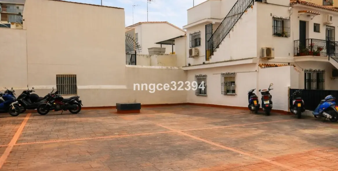 Venta de apartamento en planta media en Marbella 21