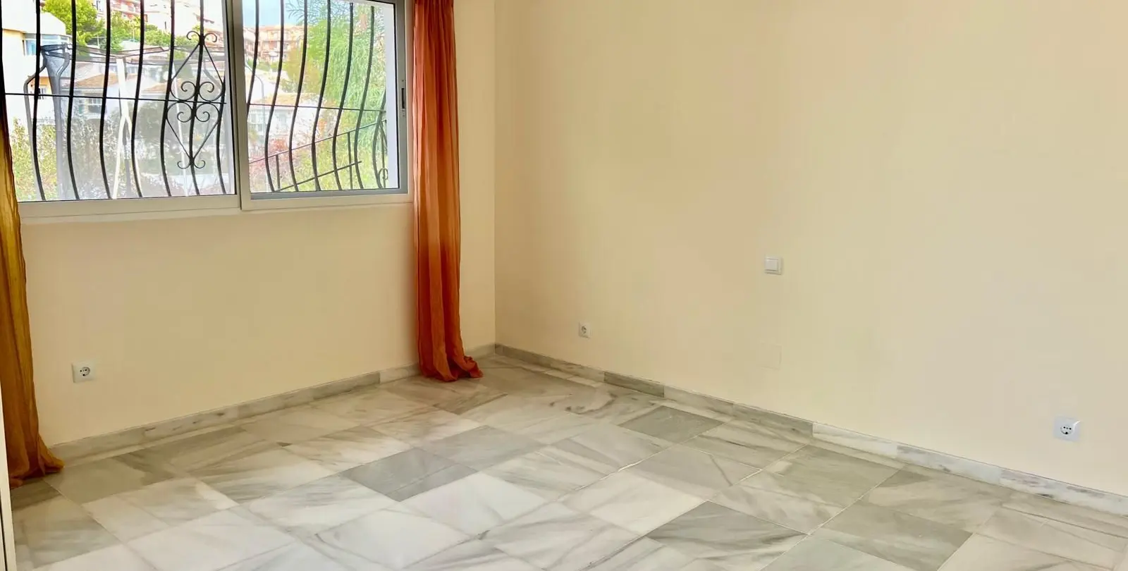Sale of detached villa in Torreblanca 27