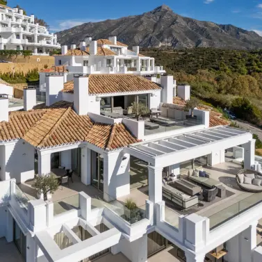 Venta de villa independiente en Nueva Andalucía
