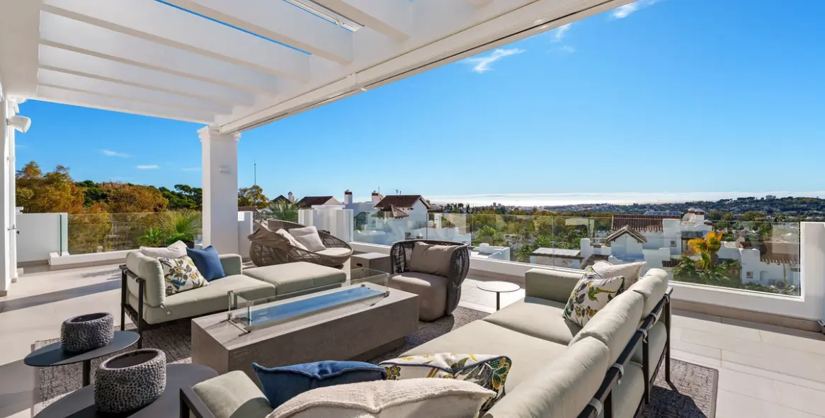 Sale of detached villa in Nueva Andalucía 4