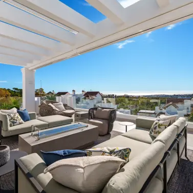 Venta de villa independiente en Nueva Andalucía