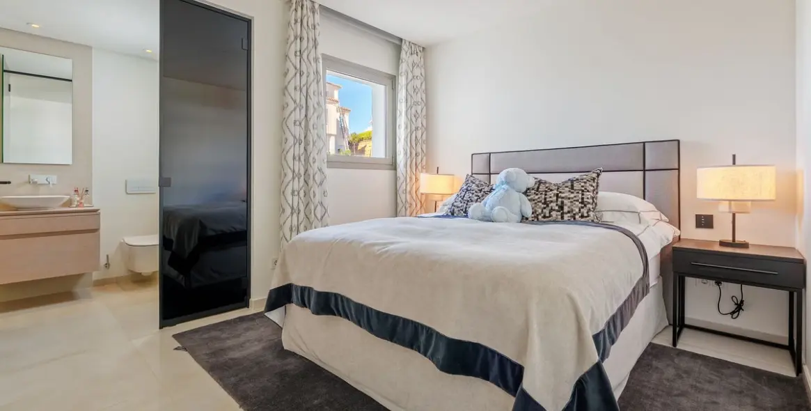 Sale of detached villa in Nueva Andalucía 9