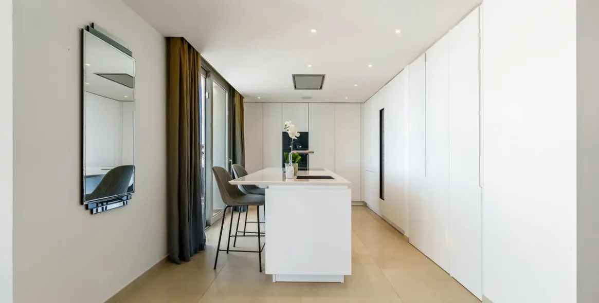 Sale of detached villa in Nueva Andalucía 25