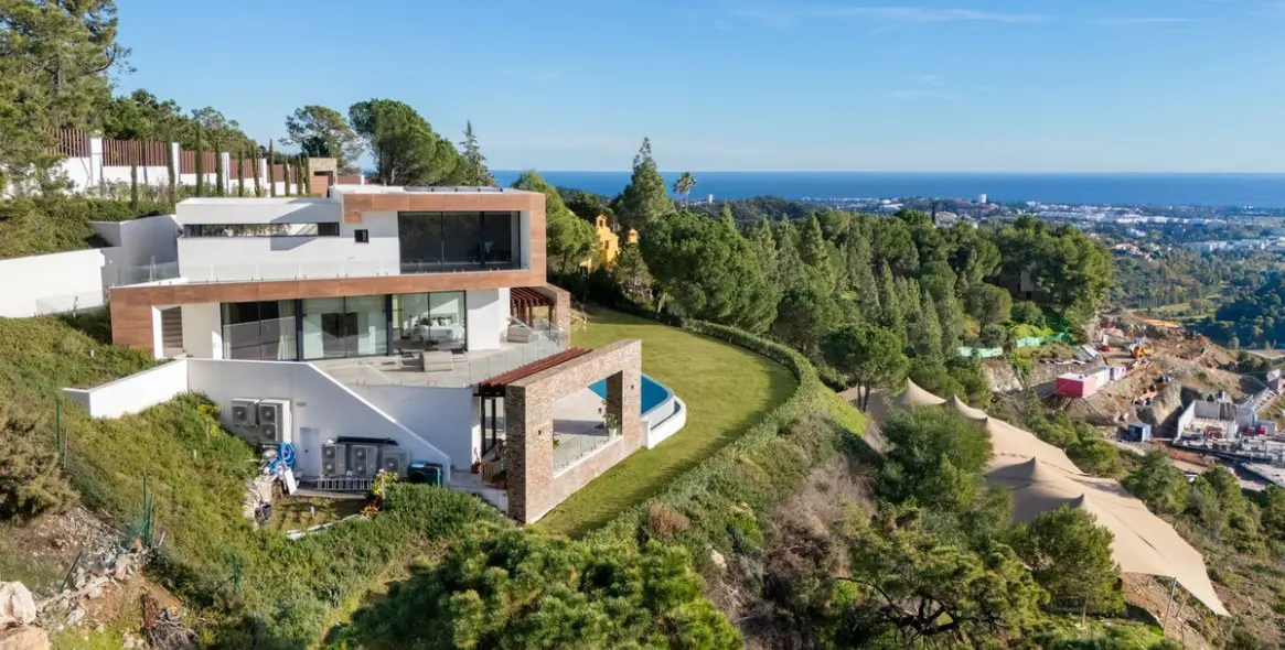 Продажа  отдельно стоящей виллы в Benahavís 2