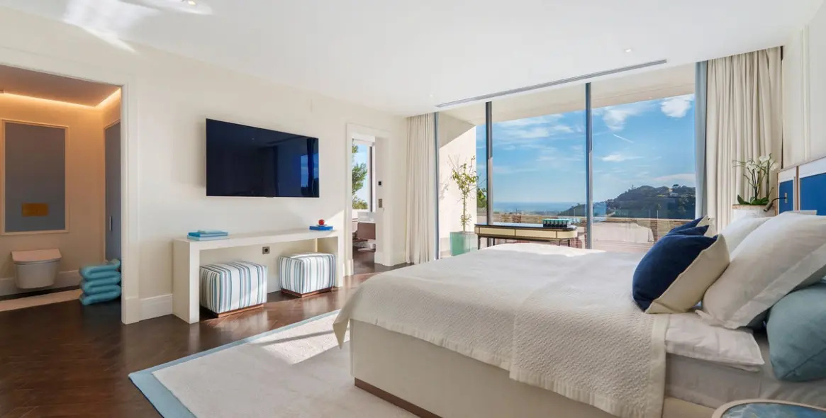 Продажа  отдельно стоящей виллы в Benahavís 12