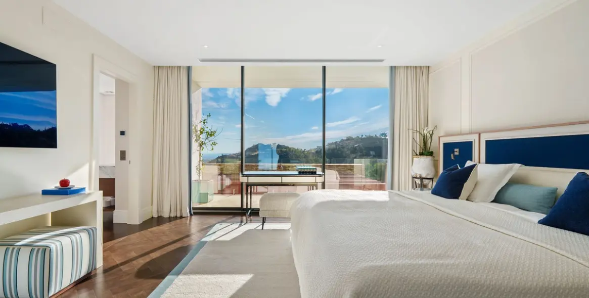 Продажа  отдельно стоящей виллы в Benahavís 14