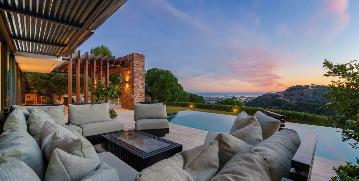 Продажа  отдельно стоящей виллы в Benahavís 32