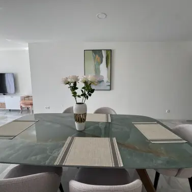 Долгосрочная аренда апартаментов на среднем этаже в Estepona