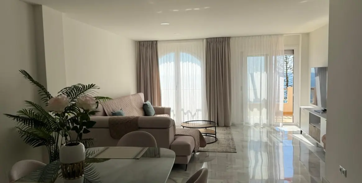 Долгосрочная аренда апартаментов на среднем этаже в Estepona 8