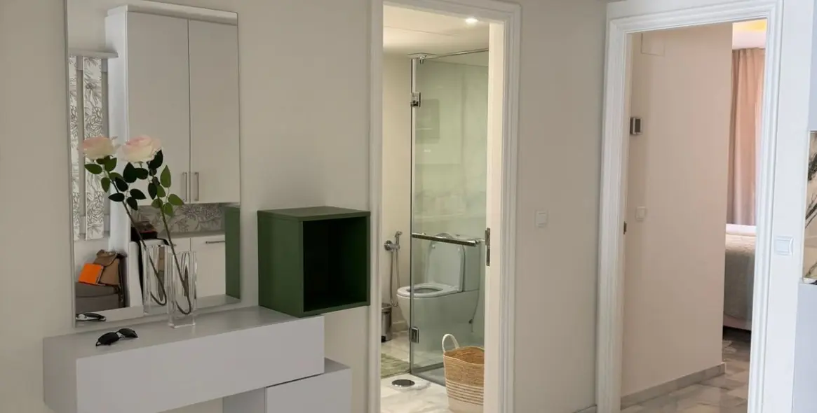 Долгосрочная аренда апартаментов на среднем этаже в Estepona 15