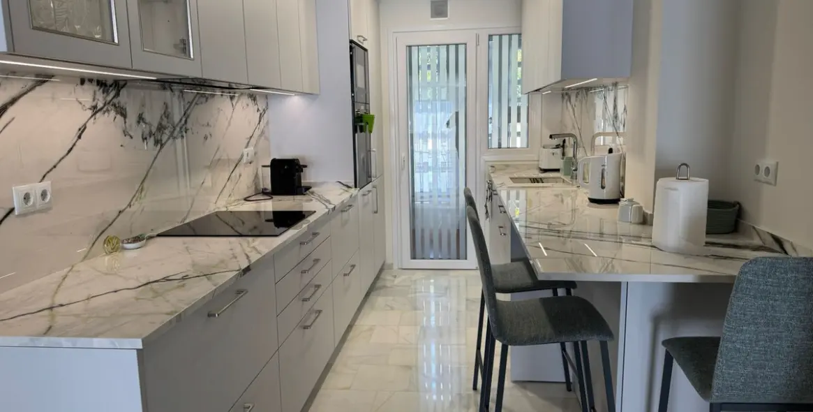 Долгосрочная аренда апартаментов на среднем этаже в Estepona 16