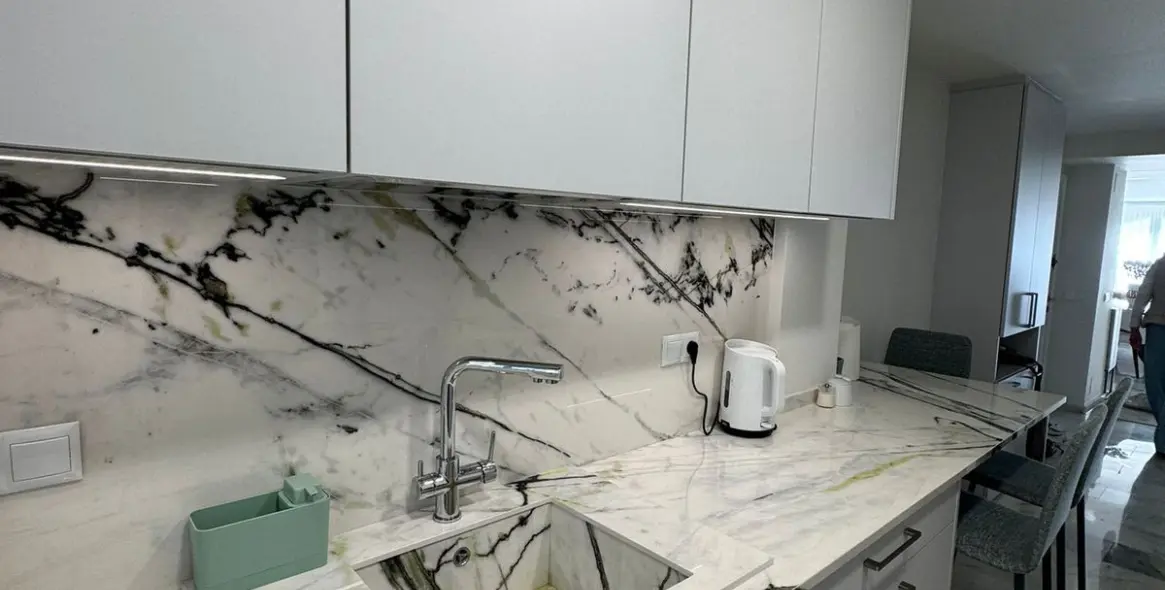 Долгосрочная аренда апартаментов на среднем этаже в Estepona 20