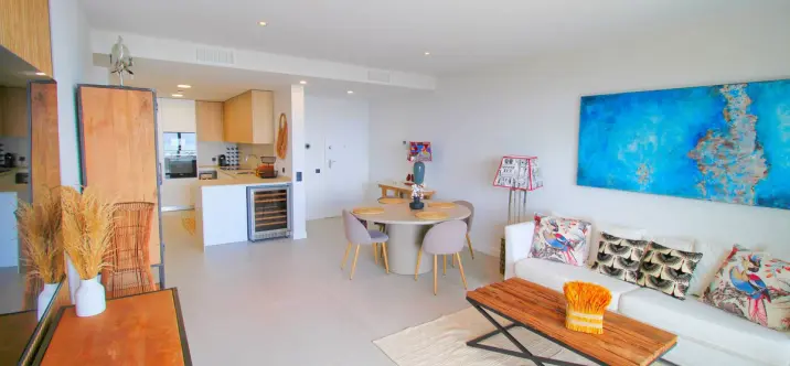 Alquiler a largo plazo de apartamento en planta media en Altos de los Monteros 1