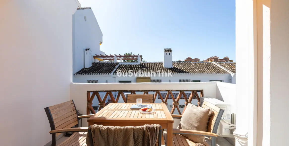 Sale of middle floor apartment in Benalmadena Costa 1