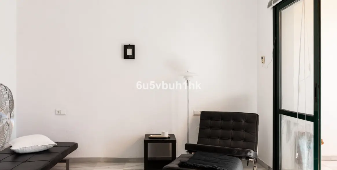 Sale of middle floor apartment in Benalmadena Costa 15